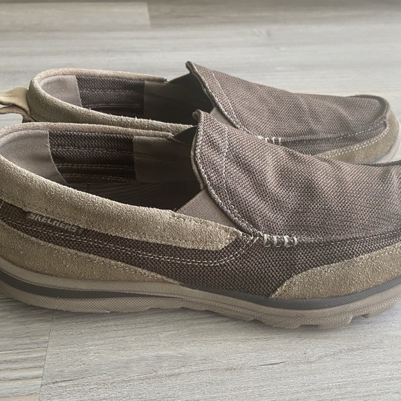 Skechers Superior Milford Tan Relaxed Fit Loafer Slip-On Mens Shoes Size 10.5 - Picture 4 of 11